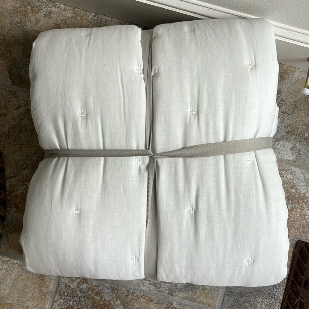 Anthropologie Relaxed Linen-Cotton Quilt Size Full NWT